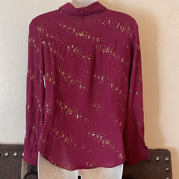 🚨New NY Collection Purple Self Tie Bouse with A Spray of Gold Sparkle - Picture 4 of 4